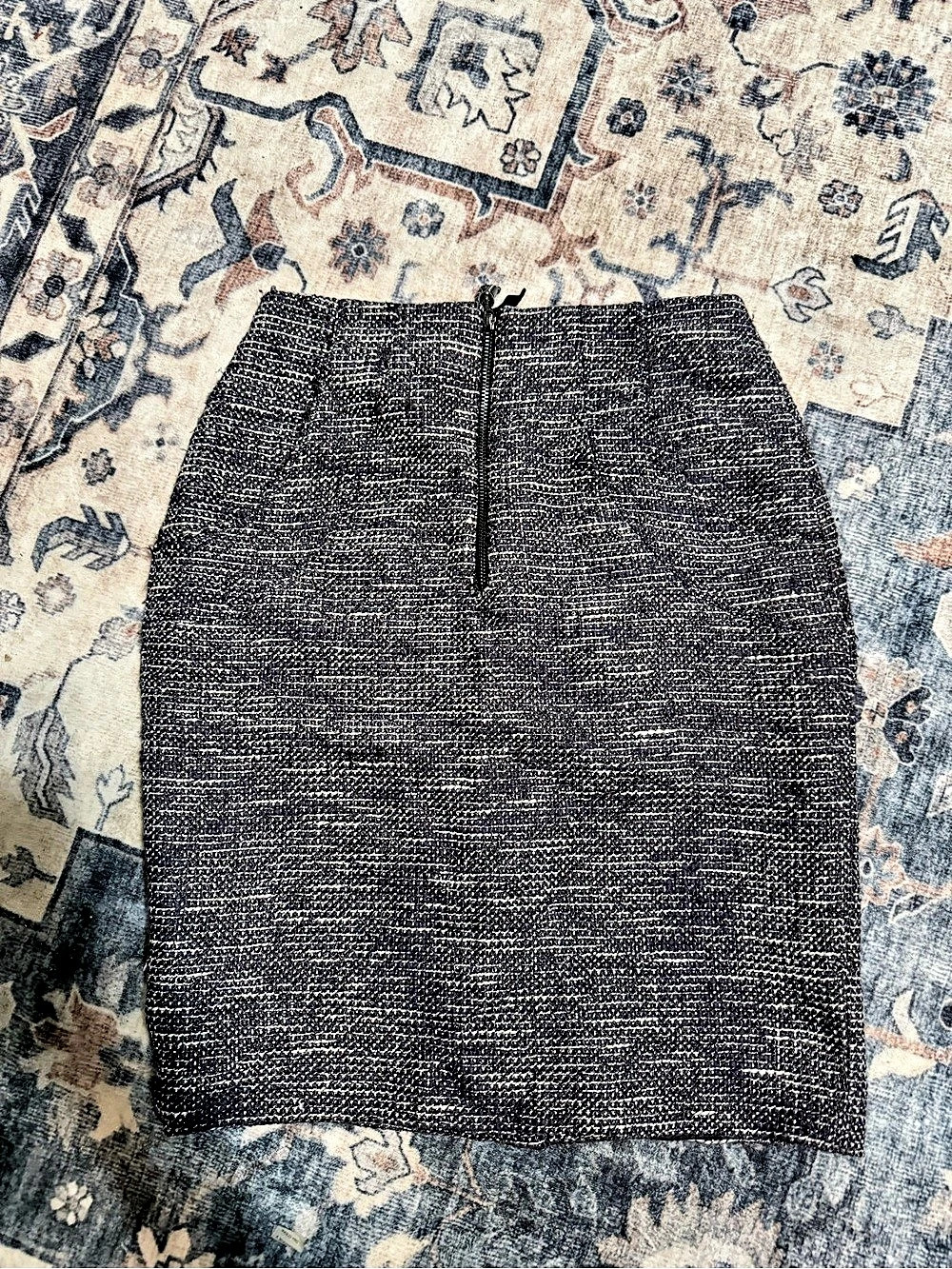Magaschoni Collection Tweed Pencil Skirt in Black & White Size 0